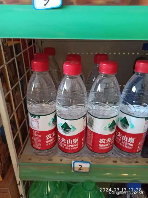 两瓶水的较量,胜负已分,情怀救不了娃哈哈